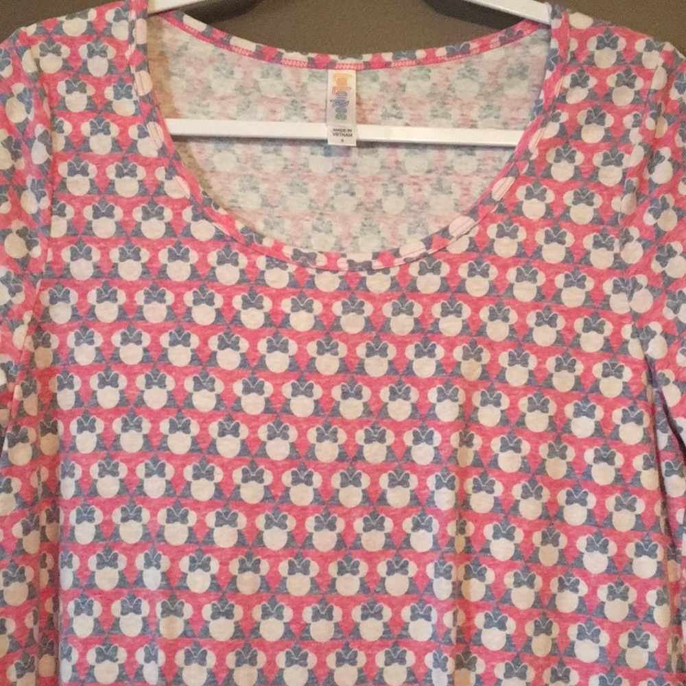 Small NWT LuLaRoe Disney- Minnie Mouse Classic T